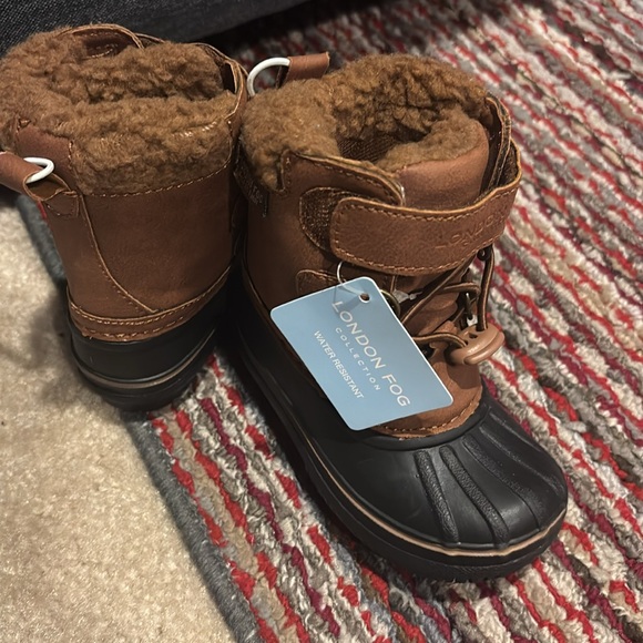 London Fog Tan and Black Winter Boots - Picture 1 of 5